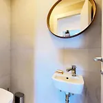 Luxury With Parking Split
