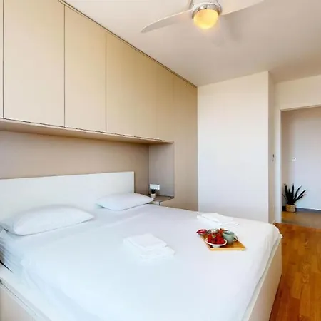 Apartment Luxury With Parking *