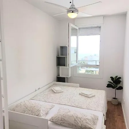 Luxury With Parking Apartment *